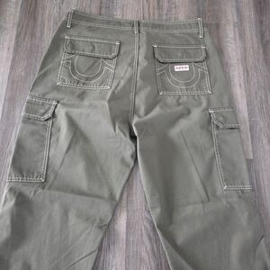 True Religion Men's Olive Cargo Pants Size 36/32